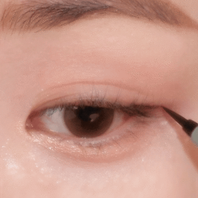Alternative view of Dare Steady Liquid Liner
